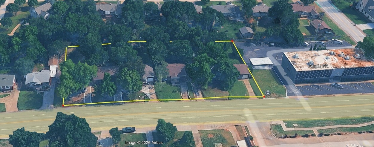 608-704 NW 50TH OKLAHOMA CITY OK portefeuille de 6 propriétés à vendre sur LoopNet.ca Photo principale- Image 1 de 12