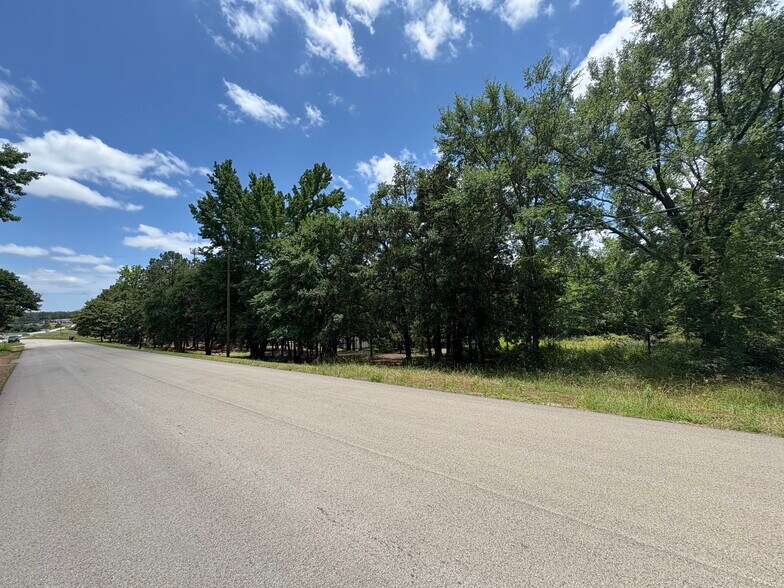 13243 County Road 3140, Tyler, TX à vendre - Photo du bâtiment - Image 3 de 9