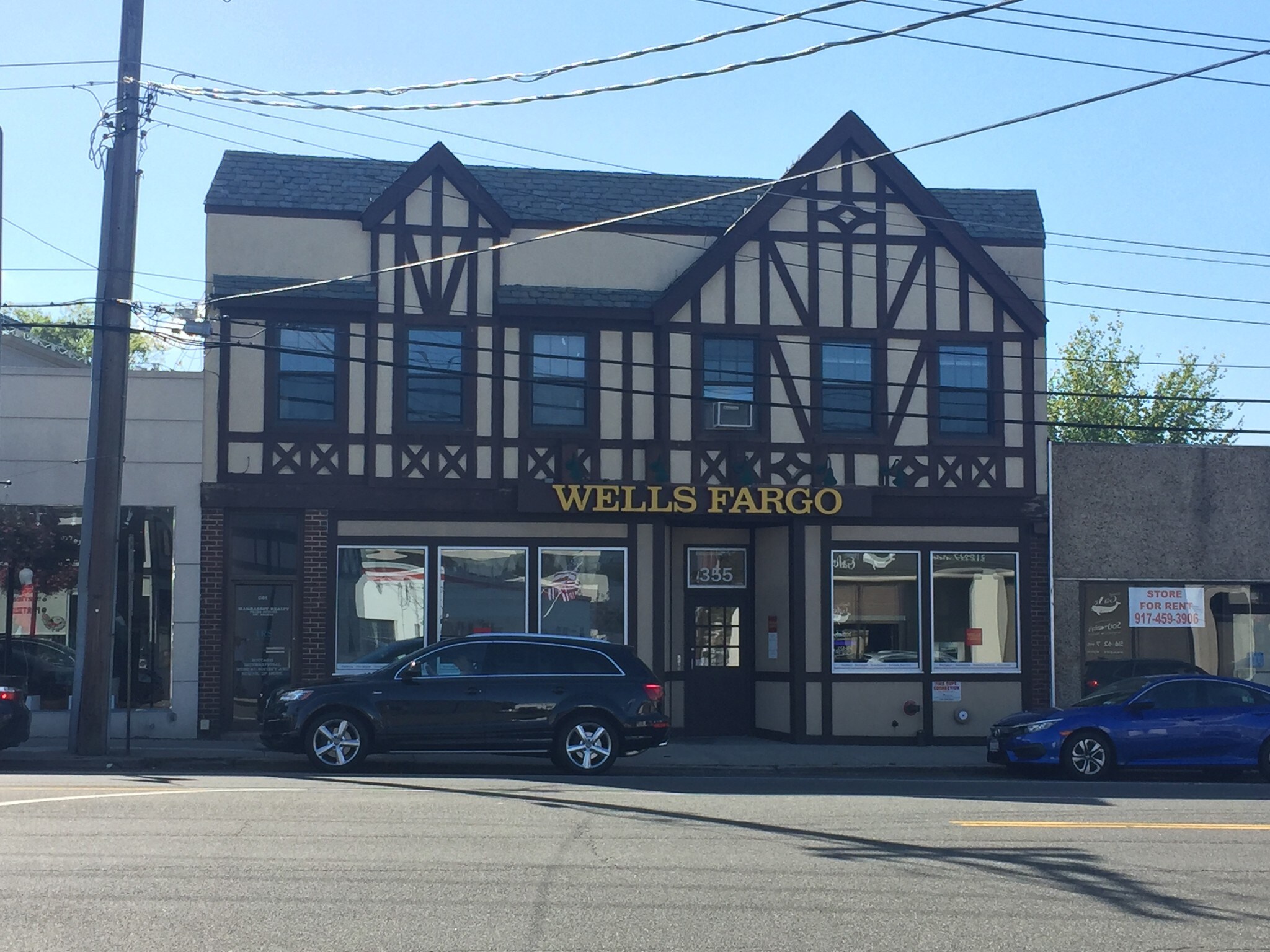 351-355 Plandome Rd, Manhasset, NY à louer Photo du bâtiment- Image 1 de 2