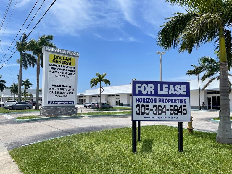 27000 S Dixie Hwy, Naranja, FL à louer - Photo du bâtiment - Image 3 de 3