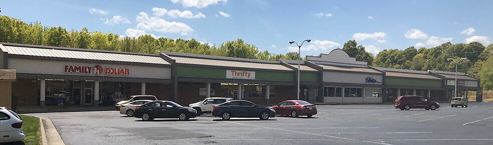 2206-2212 W Webb Ave, Burlington, NC à louer - Photo du bâtiment - Image 3 de 11