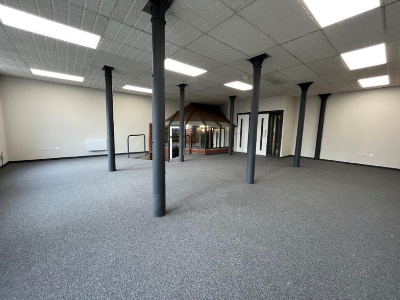 Dock St, Ipswich for lease - Building Photo - Image 2 of 6