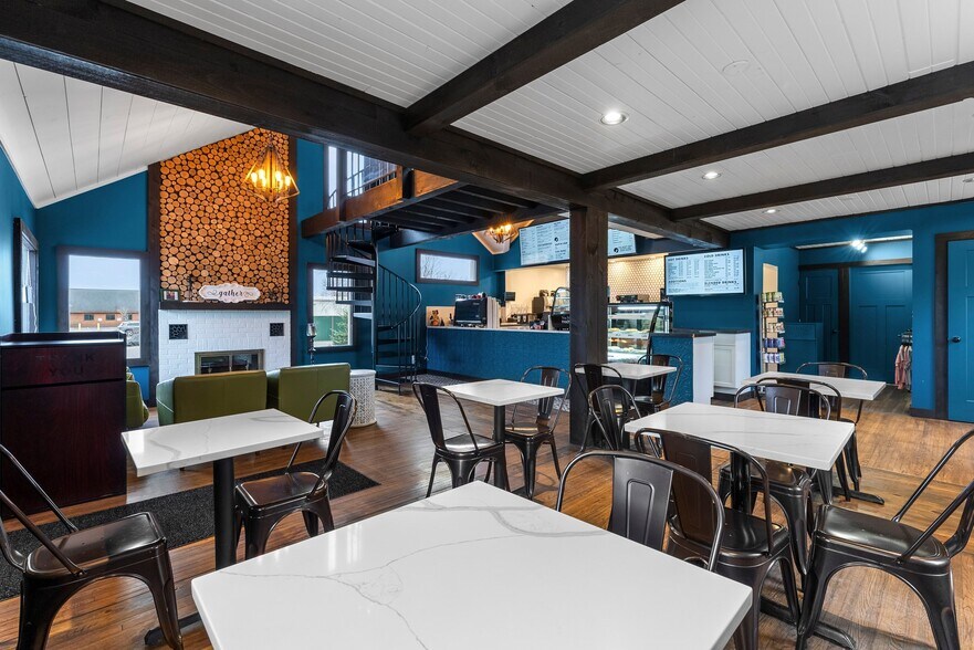 24217 State Hwy 35, Siren, WI à vendre - Photo du bâtiment - Image 2 de 44