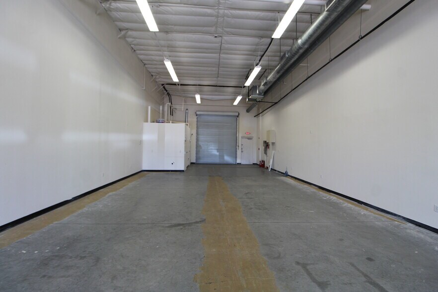 4050 N Washington Blvd, Sarasota, FL à louer - Photo intérieure - Image 3 de 12
