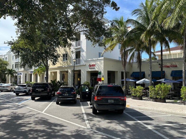 1200 Town Center Dr, Jupiter, FL à louer - Photo du bâtiment - Image 3 de 6