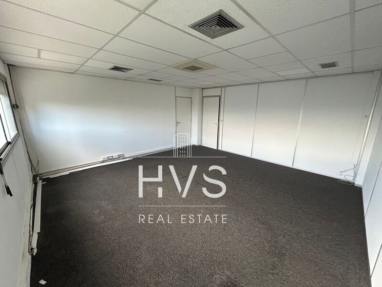 115 Rue Claude Nicolas Ledoux, Aix-en-Provence for lease - Building Photo - Image 2 of 2