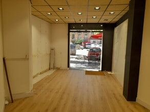 Retail in Barcelona, Barcelona for lease Interior Photo- Image 2 of 9