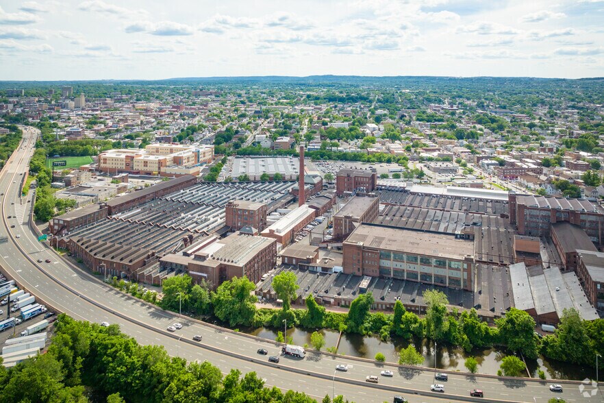 90 Dayton Ave, Passaic, NJ à louer - Aérien - Image 3 de 13