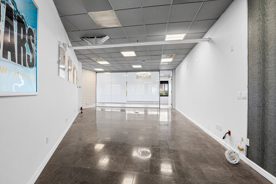 115 River Rd, Edgewater, NJ for lease - Building Photo - Image 3 of 30