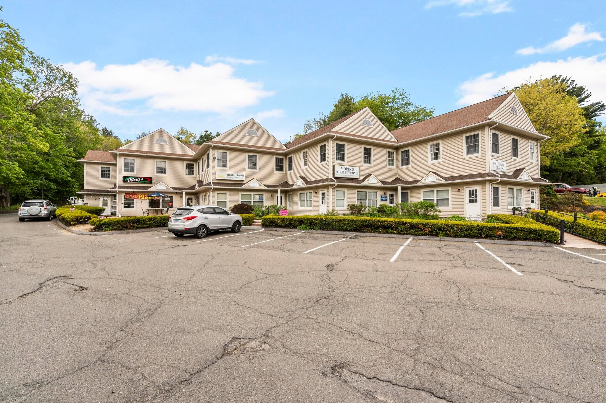 Burlington Package portfolio of 2 properties for sale on LoopNet.ca Building Photo- Image 1 of 50