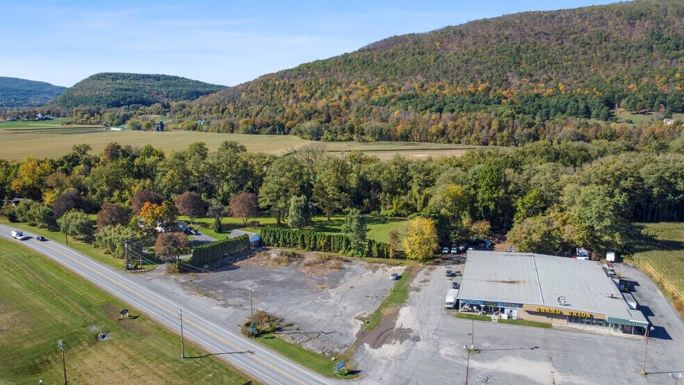 223 River St, Middleburgh, NY for sale - Primary Photo - Image 1 of 10