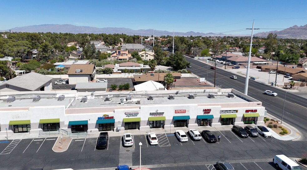 3380 E Russell Rd, Las Vegas, NV à louer - Photo du bâtiment - Image 3 de 3