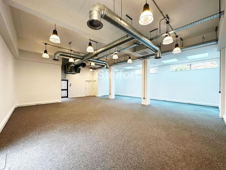 27-29 Vauxhall Grove, London for lease - Building Photo - Image 1 of 16