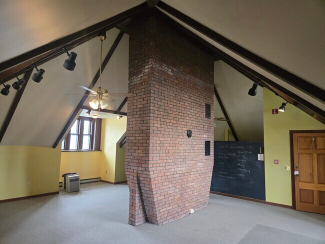 Plus de détails pour 1070 Kingstown Rd, South Kingstown, RI - Industriel à louer