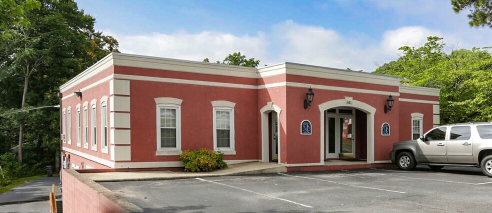 841 E Main St, Spartanburg, SC for sale - Building Photo - Image 1 of 8