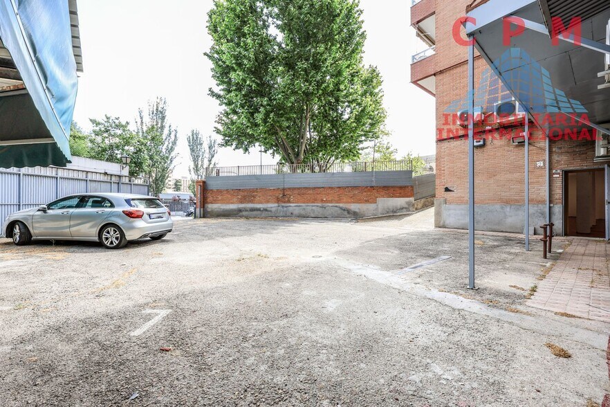 Avenida del Doctor Federico Rubio y Galí, Madrid, Madrid for sale - Building Photo - Image 3 of 3