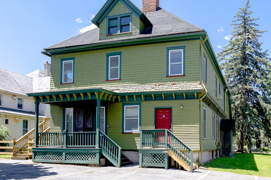 33 Main St, Geneseo, NY à vendre - Photo principale - Image 1 de 11