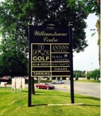 2566 Sun Valley Dr, Delafield, WI à louer - Photo du bâtiment - Image 2 de 3