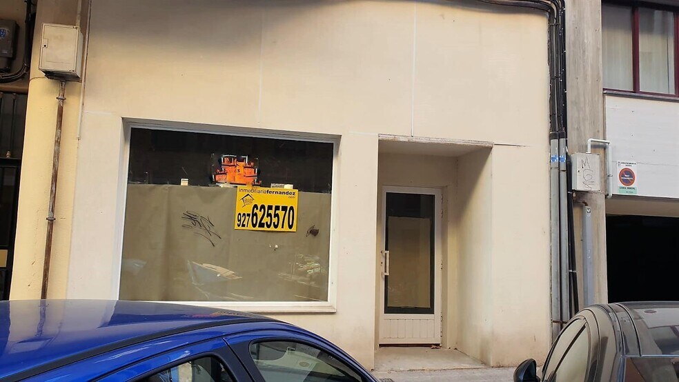 Commerce de détail dans Cáceres, Cáceres à louer - Photo du bâtiment - Image 1 de 2