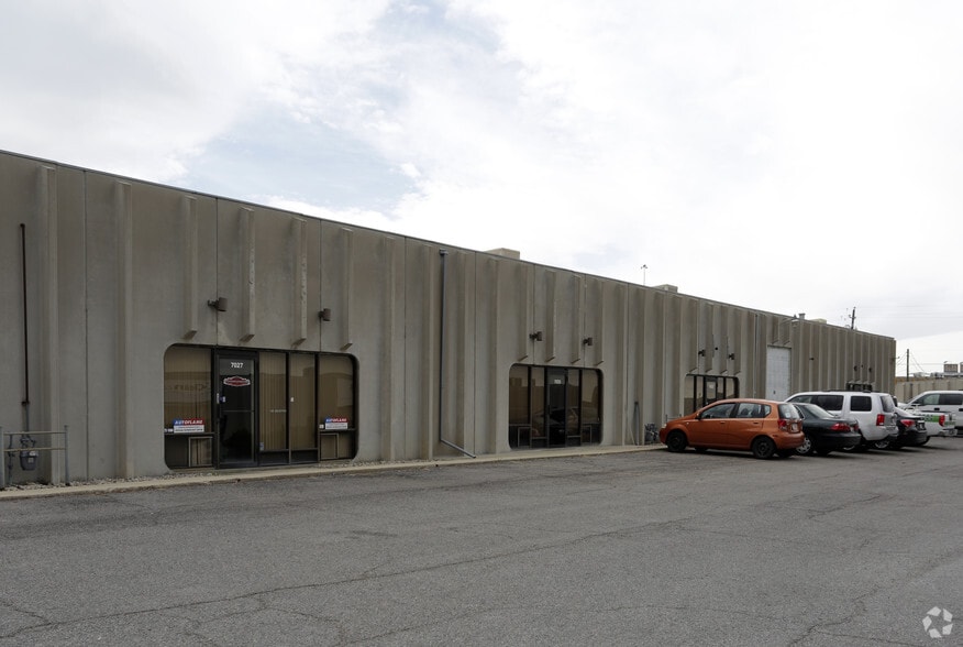 7023-7045 S 400 W, Midvale, UT à louer - Photo du bâtiment - Image 3 de 5