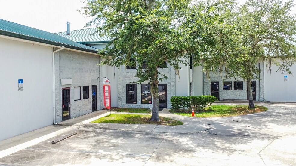 1506-1634 Old Daytona Cir, Deland, FL à louer - Photo du bâtiment - Image 2 de 10