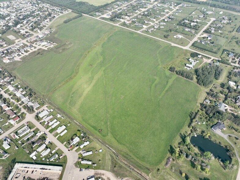 11th Ave, Beaverlodge, AB à vendre - Aérien - Image 3 de 7