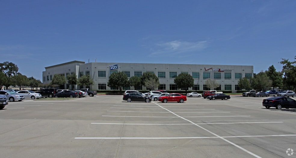 750 State Highway 121 Byp, Lewisville, TX for lease - Building Photo - Image 1 of 15