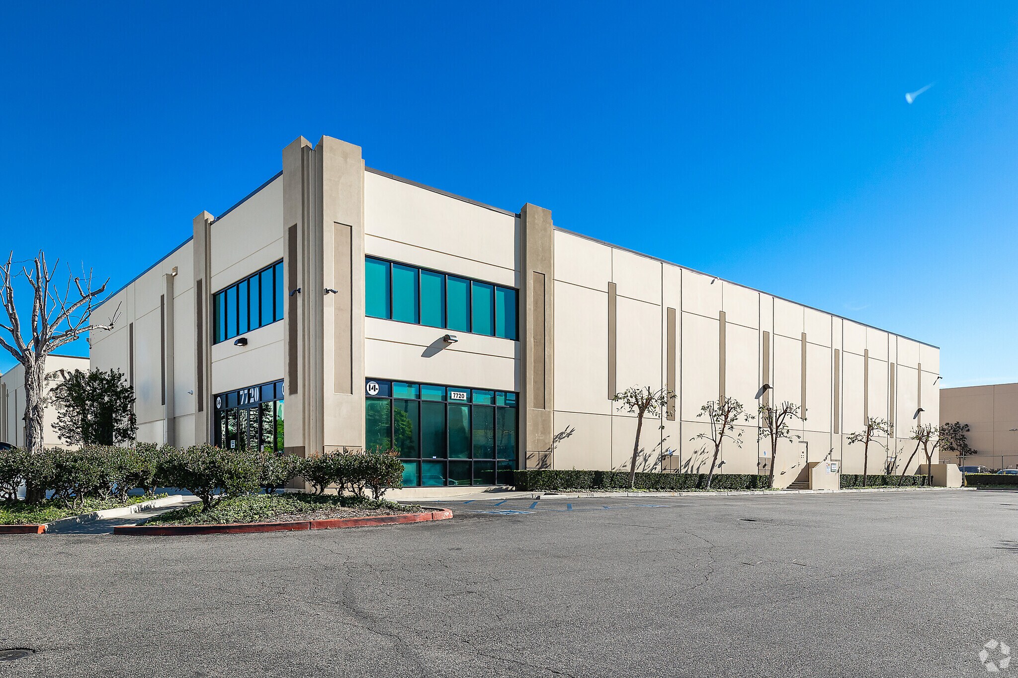 7720 Airport Business Pky, Van Nuys, CA à vendre Photo principale- Image 1 de 1