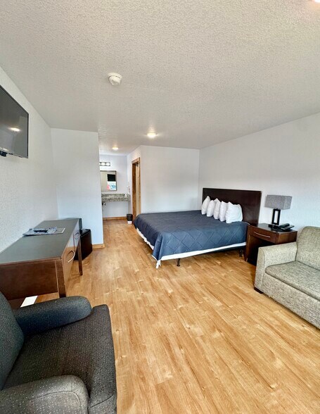 500 SE Lincoln Rd, Idabel, OK à vendre - Photo du bâtiment - Image 2 de 55