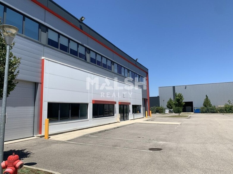 355 Avenue Henri Schneider, Meyzieu for lease - Building Photo - Image 3 of 12