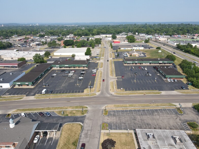 4462-4498 Marie Dr, Middletown, OH for lease - Building Photo - Image 1 of 10