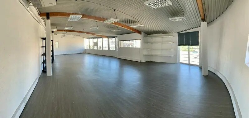 Office in Éguilles for lease - Building Photo - Image 3 of 9