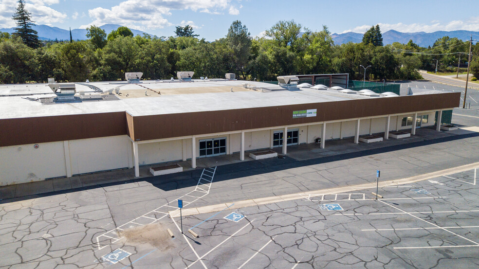 2340-2350 Athens Ave, Redding, CA for sale - Building Photo - Image 2 of 7