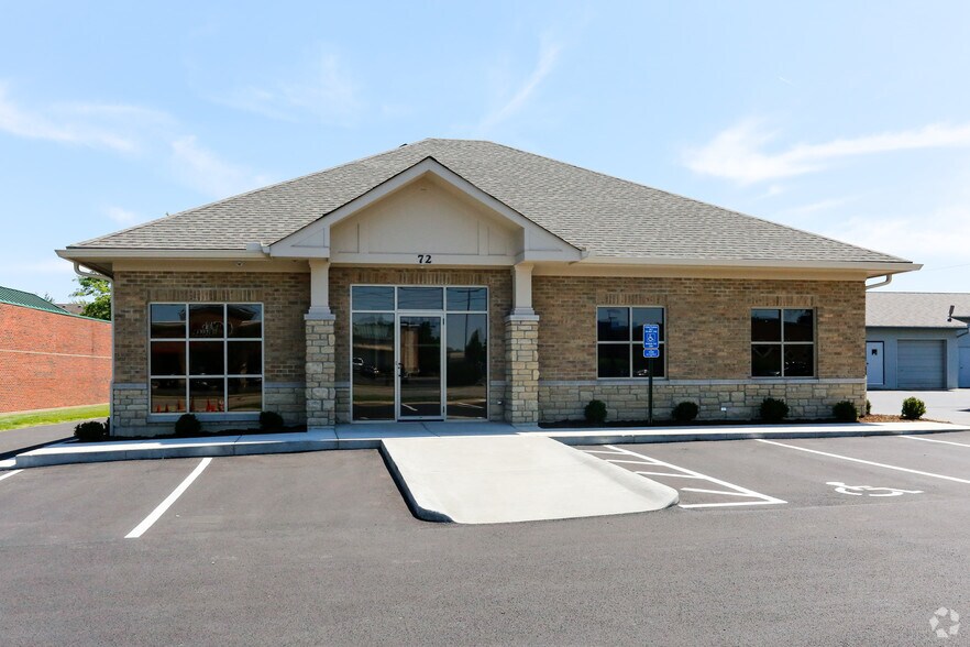 72 E Spring Valley Pike, Dayton, OH à louer - Photo du bâtiment - Image 2 de 4