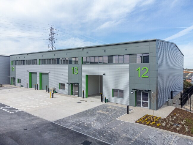 Plus de détails pour Festival Trade Park, Cheltenham - Industriel à louer