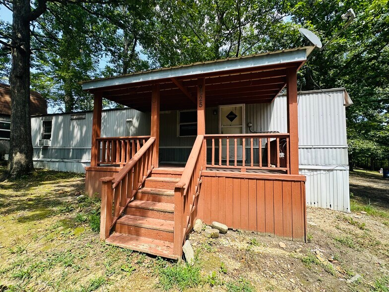 9314 Beeler Ct, Bon Aqua, TN à vendre - Photo du bâtiment - Image 2 de 51