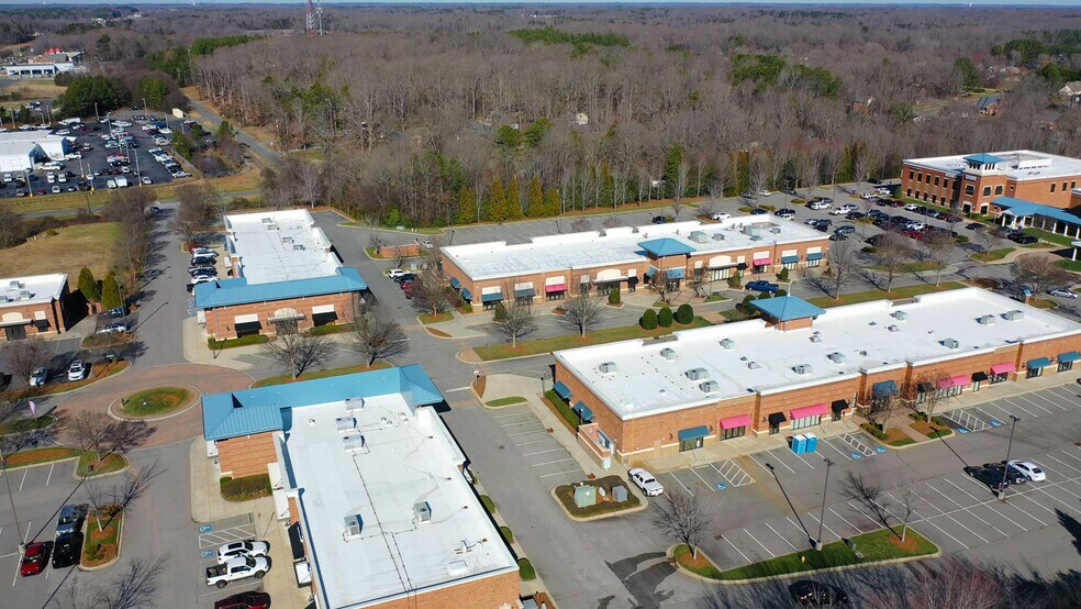 2900 Hwy 74, Monroe, NC à louer - Photo du bâtiment - Image 3 de 10