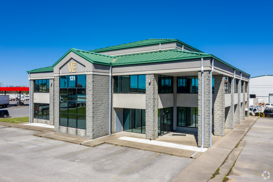 131 Industrial Blvd, La Vergne, TN à vendre - Photo principale - Image 1 de 1