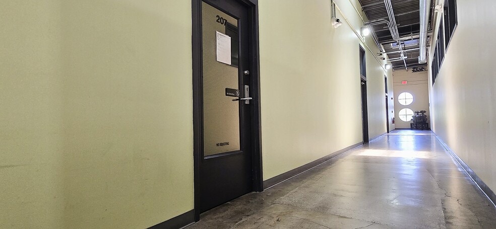 400 Clematis St, West Palm Beach, FL à louer - Photo du bâtiment - Image 2 de 8