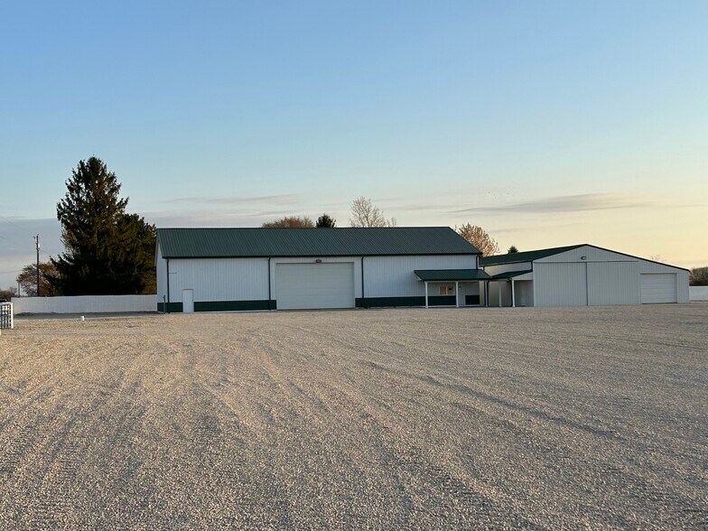 7754 S State Route 73, Wilmington, OH à vendre - Photo du bâtiment - Image 1 de 8