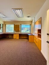 944 McCourtney Rd, Grass Valley, CA for lease Interior Photo- Image 2 of 5