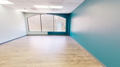 11-47 E Northwest Hwy, Palatine, IL for lease Building Photo- Image 1 of 12