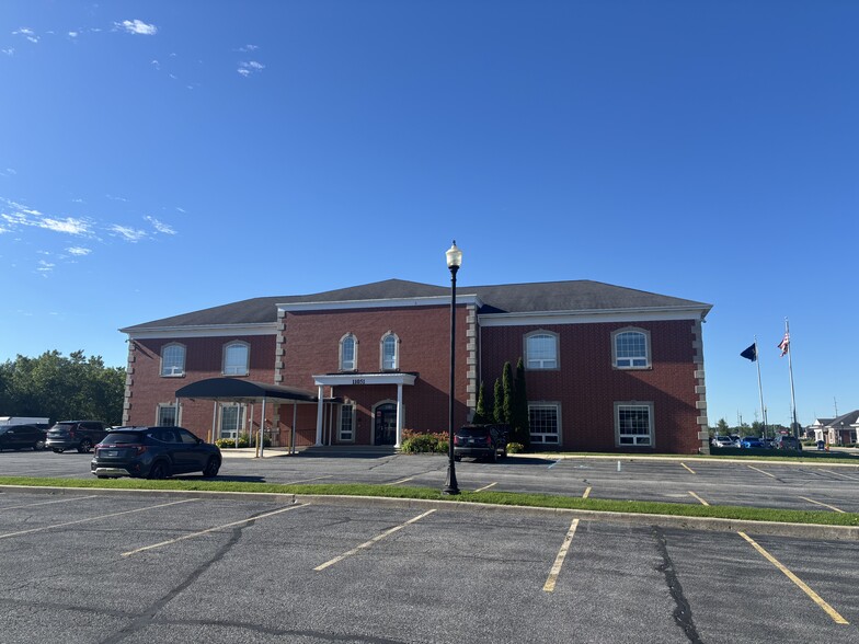 11051 Broadway, Crown Point, IN for lease - Building Photo - Image 2 of 16