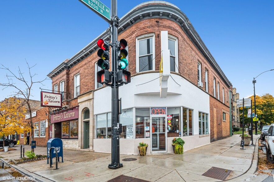 6158 N Clark St, Chicago, IL à vendre - Photo du bâtiment - Image 1 de 1