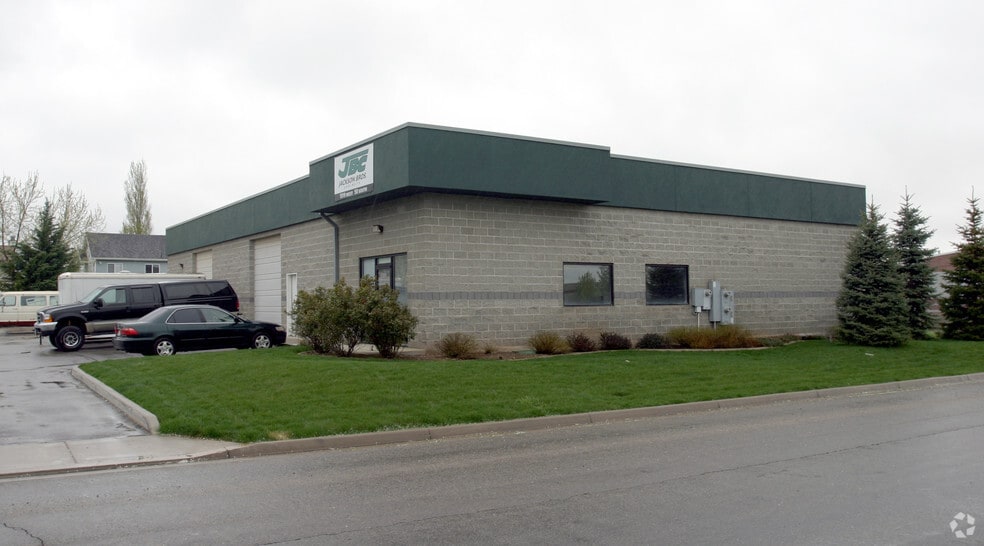 1319 W 50 S, Centerville, UT for lease - Building Photo - Image 2 of 7