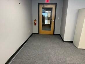 375 Bay Rd, Queensbury, NY for sale Interior Photo- Image 2 of 32