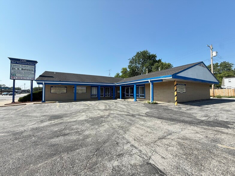 7330 Indianapolis Blvd, Hammond, IN à louer - Photo du bâtiment - Image 1 de 17
