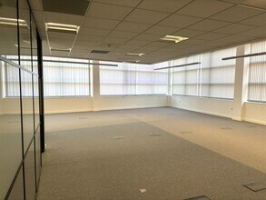 25 The Mall, Bromley for lease Interior Photo- Image 2 of 3