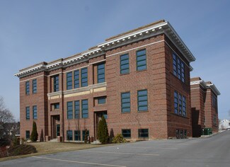 Plus de détails pour 313 W High St, Ebensburg, PA - Bureau à louer