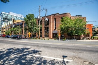 326 Davenport Rd, Toronto, ON for lease Interior Photo- Image 2 of 13